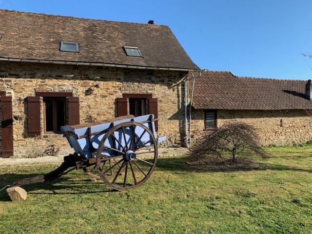 La Petite Ecurie Vila Saint-Yrieix-la-Perche Exterior foto