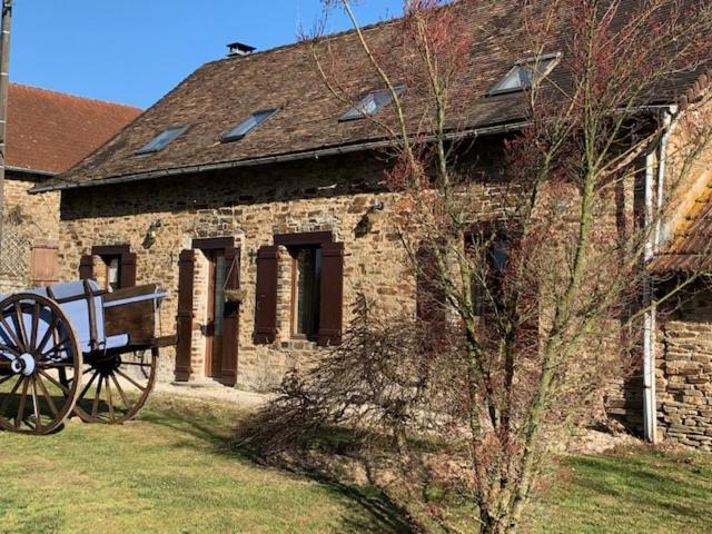 La Petite Ecurie Vila Saint-Yrieix-la-Perche Exterior foto